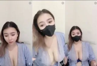 Kak HoneyLee Cantik Manis Mainin Puting Susu Desah Enak