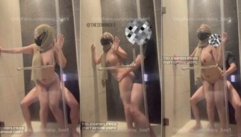 Daisy Bae Jilbab Ngewe Di Depan Cermin Kamar Mandi