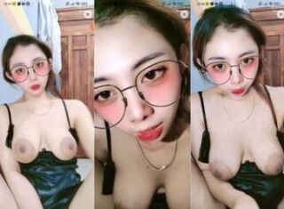 Sisca Live Telanjang Dada